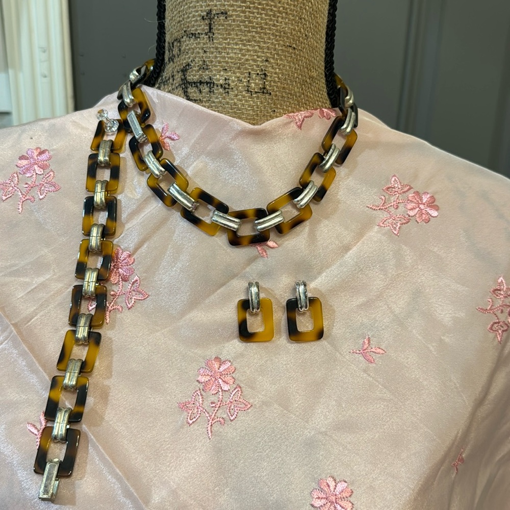 Vintage lucite type tigers eye necklace earrings and bracelet